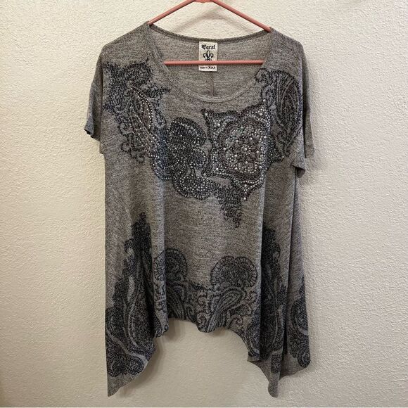 Vocal Graphic Tunic (Size Large) - Picture 1 of 4